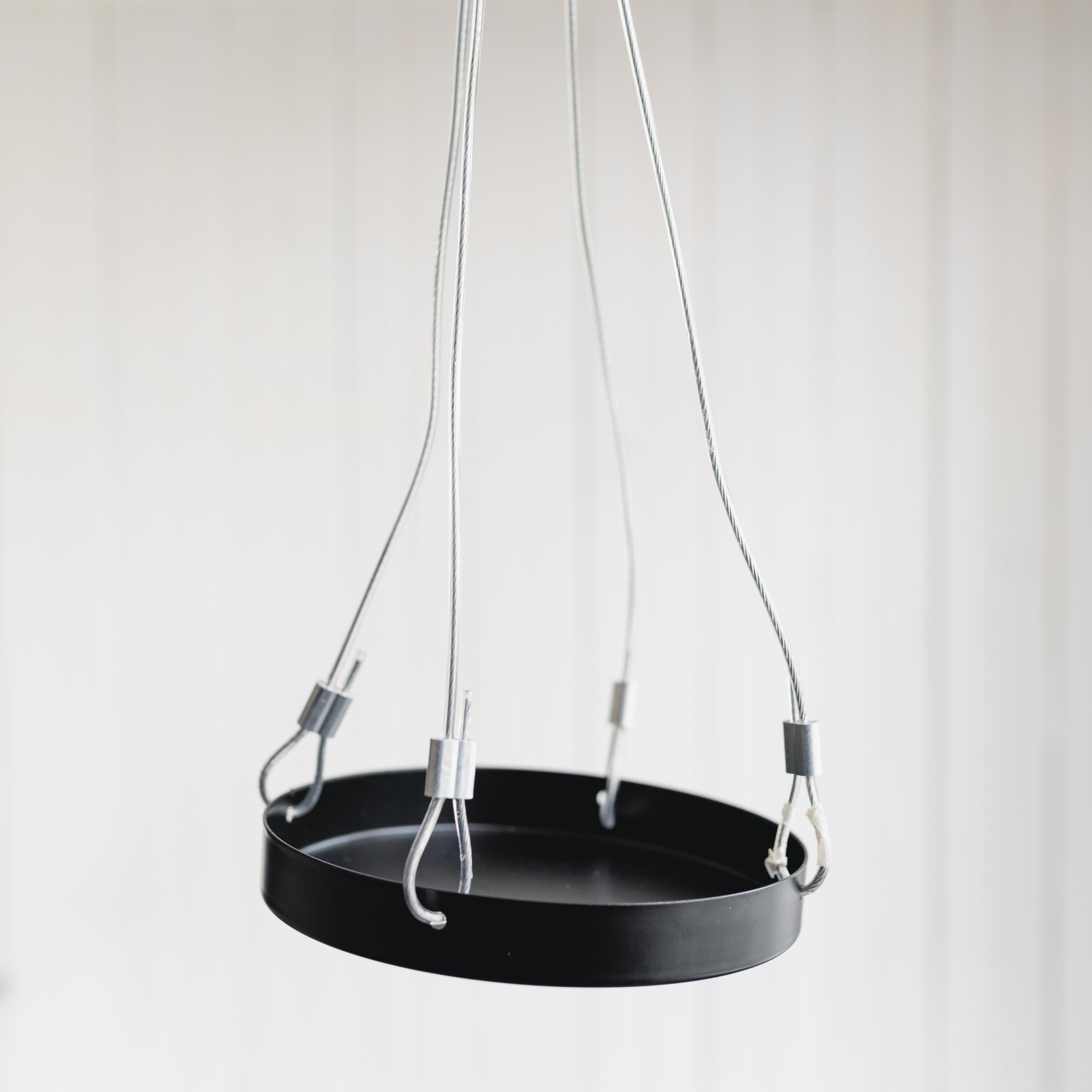 Round Hanging Tray - Metal, photo 1 of 8